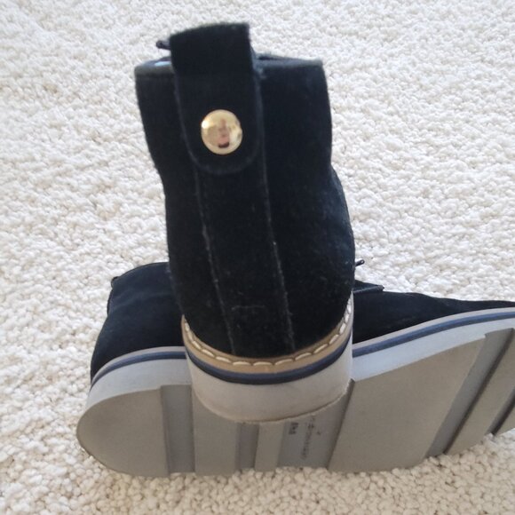 Tommy Hilfiger Suede  Up Ankle Booties Women’s 8.5 - Picture 5 of 6